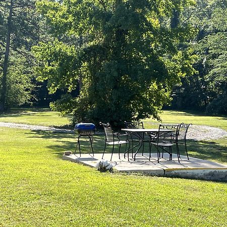 Ji11, Queen Guest Room At The Joplin Inn At The Entrance To Mountain Harbor Resort Hotel Room Mount Ida المظهر الخارجي الصورة