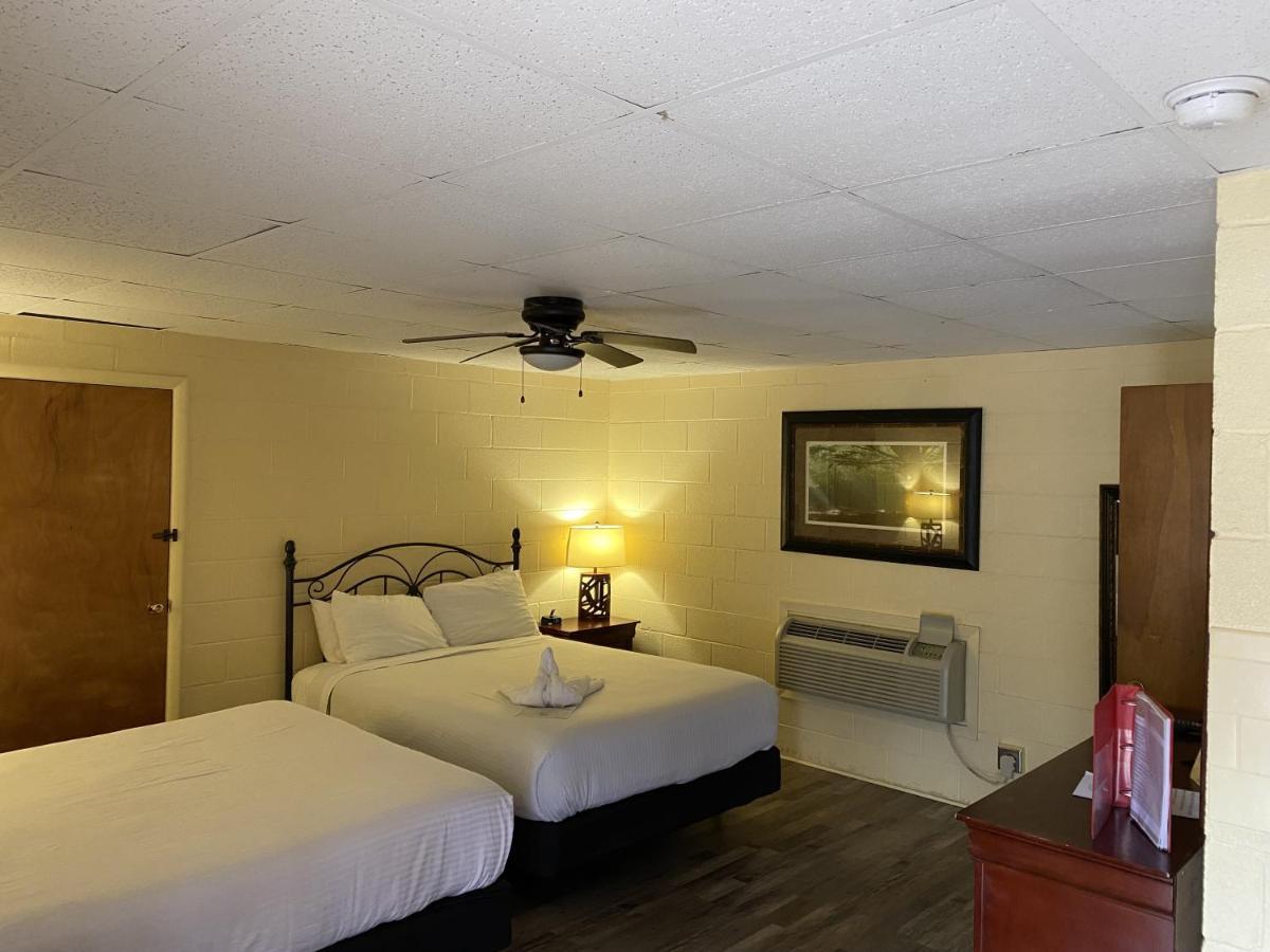 Ji11, Queen Guest Room At The Joplin Inn At The Entrance To Mountain Harbor Resort Hotel Room Mount Ida المظهر الخارجي الصورة